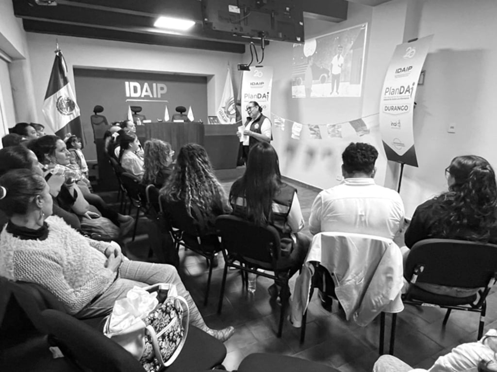 Apertura. Se socializó este esquema con un grupo de mujeres trabajadoras del hogar.