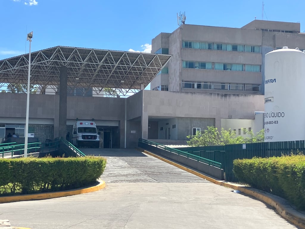 Joven mujer fue llevada al IMSS tras aparente abuso sexual