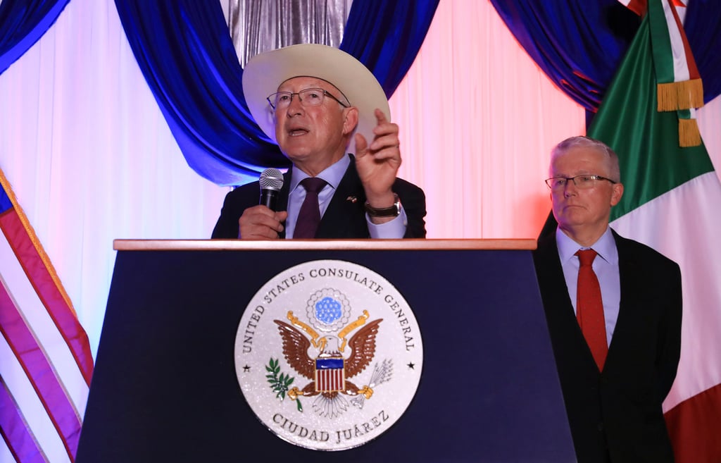 ‘No es culpa de los Estados Unidos’; Ken Salazar responde a AMLO por violencia en Sinaloa;