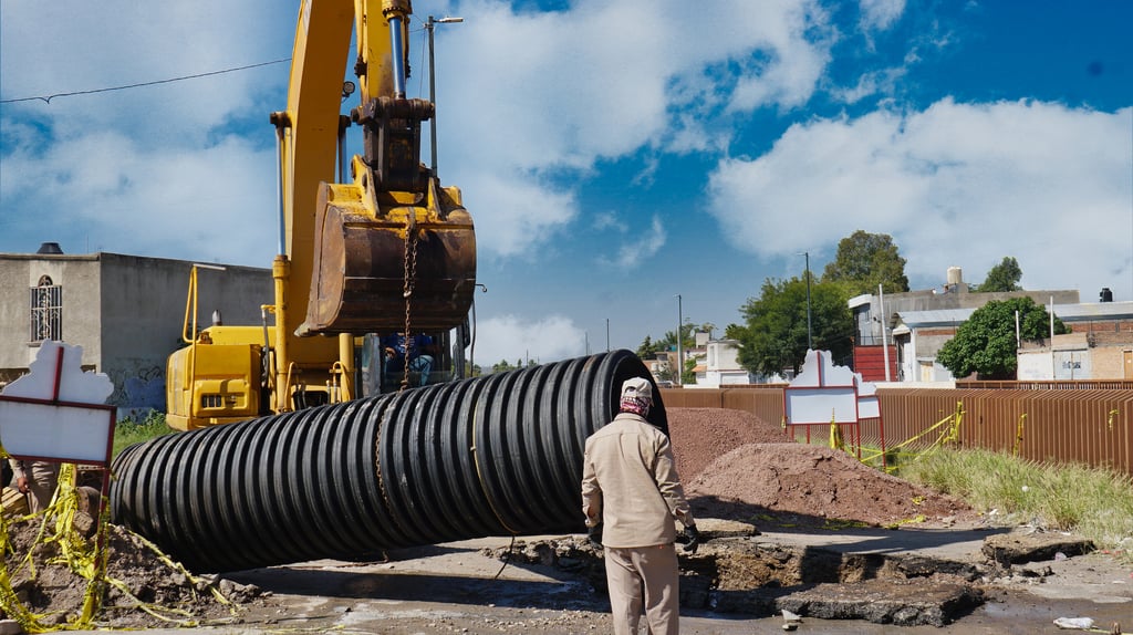 Lista, la reparación de socavón ubicado en Dolores del Río