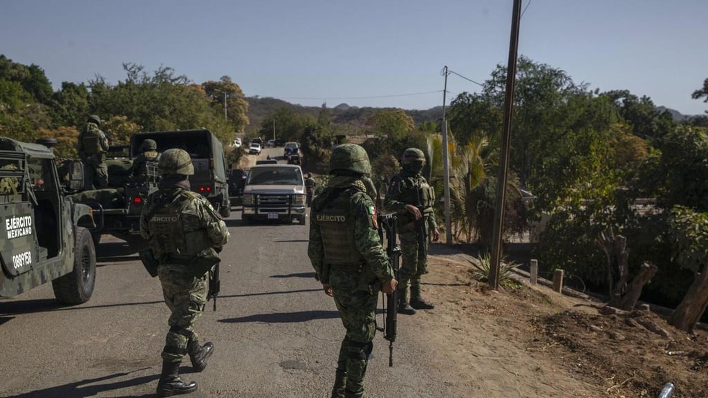 Suman 900 militares en Culiacán, tras 15 días de violencia
