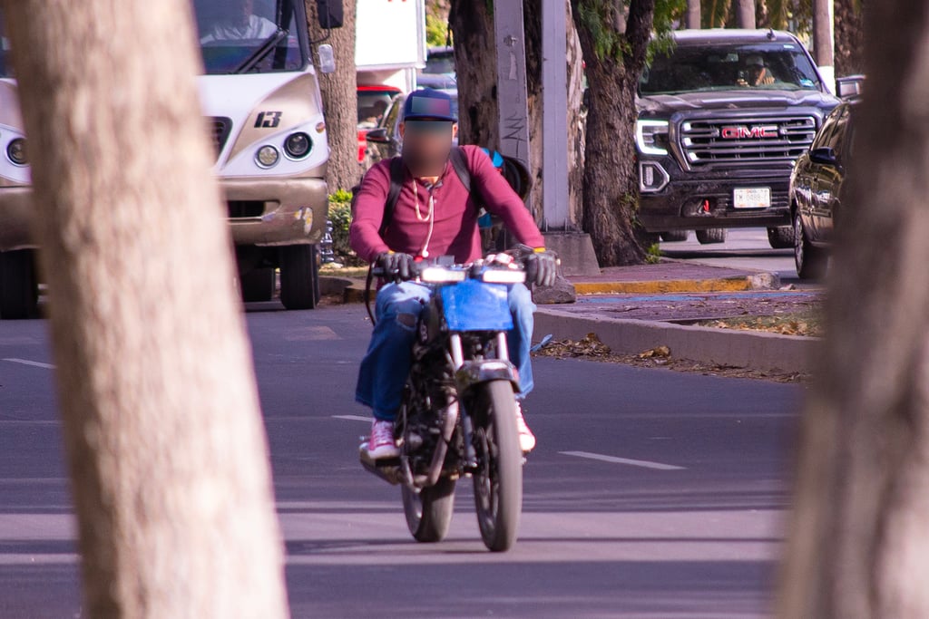 Detectan motos con reporte de robo en operativo sin casco realizado en Durango capital