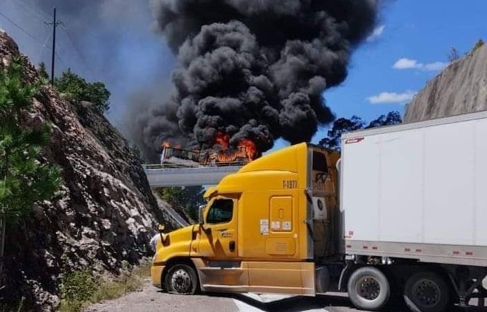 Narcobloqueos en caminos de Durango a Mazatlán