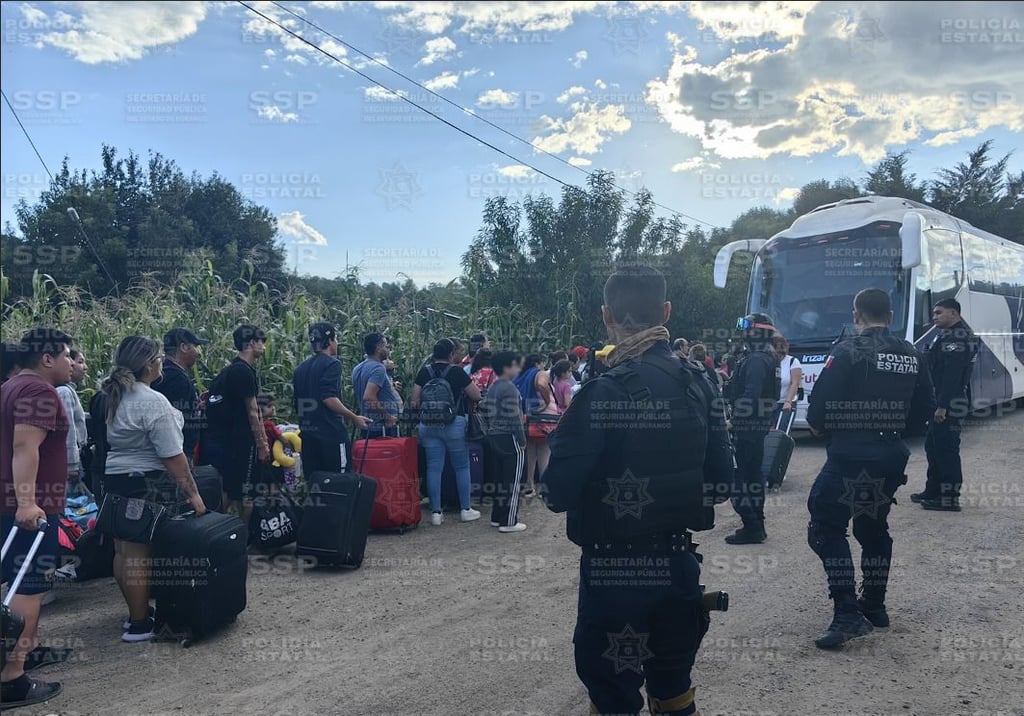 Pasajeros varados en la 'Súper': 85 son laguneros e iban a Mazatlán y 80 personas venían a Durango