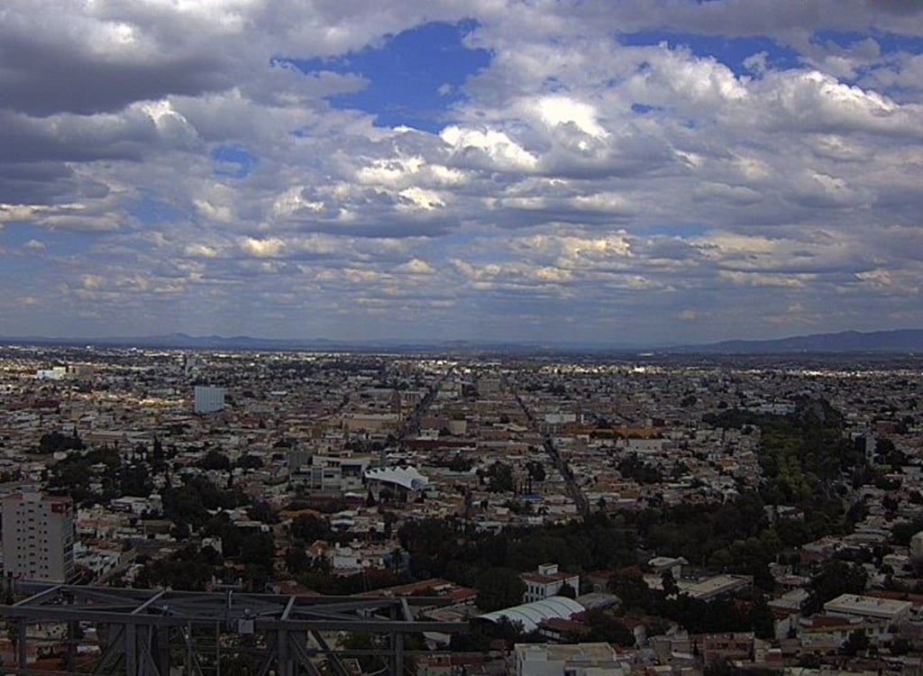 Clima. En el cielo pueden aparecer muchas nubes, pero las condiciones para que suelten agua no existen por lo que seguirá siendo una semana seca.