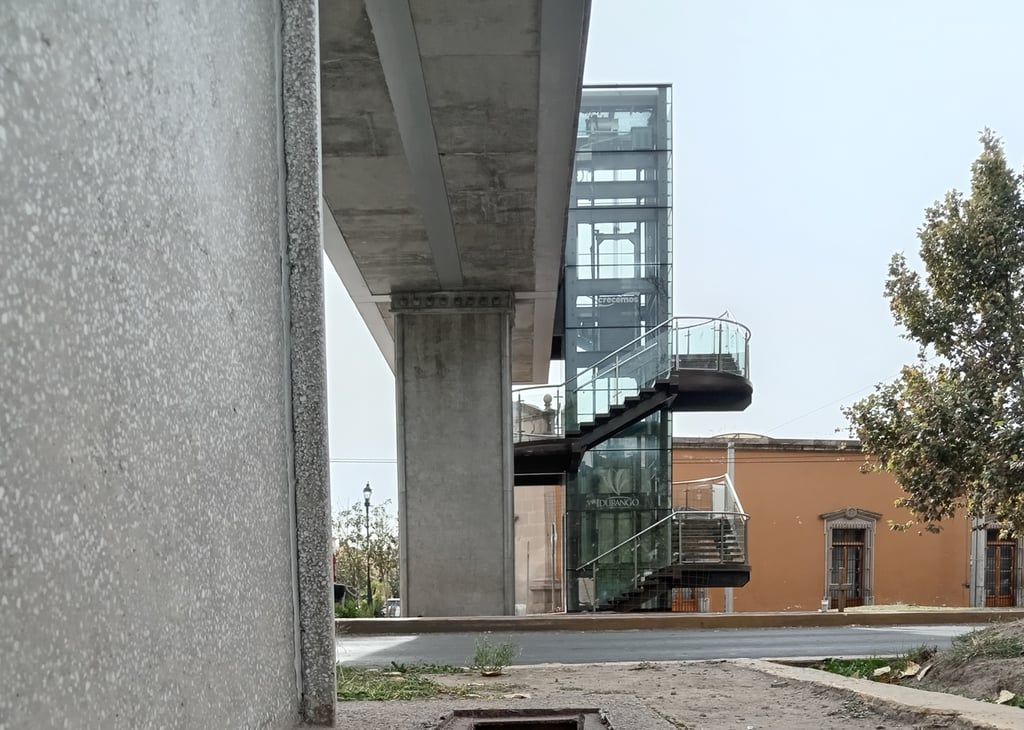 Seguimiento. La titular de la Secope enfatizó que ya están funcionando los elevadores.