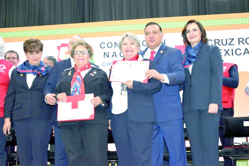 Reconocimiento. Tres duranguenses fueron galardonadas en la Convención Nacional de la Cruz Roja celebrada en Chihuahua.