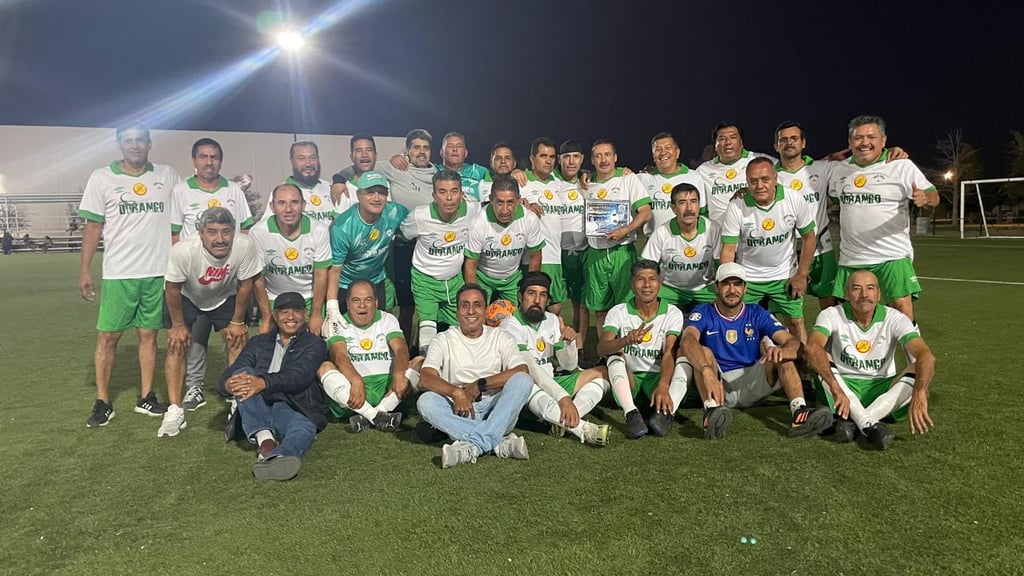 Campeones. La Selección Durango de Veteranos se llevó la 'Copa Fundación Chihuahua'.