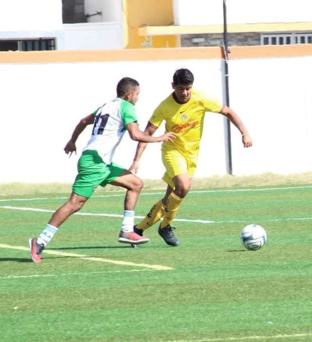 Goleador. Pepe Yáñez la está rompiendo con el Trébol FC en la Liga Universitaria de Futbol Benito Juárez.