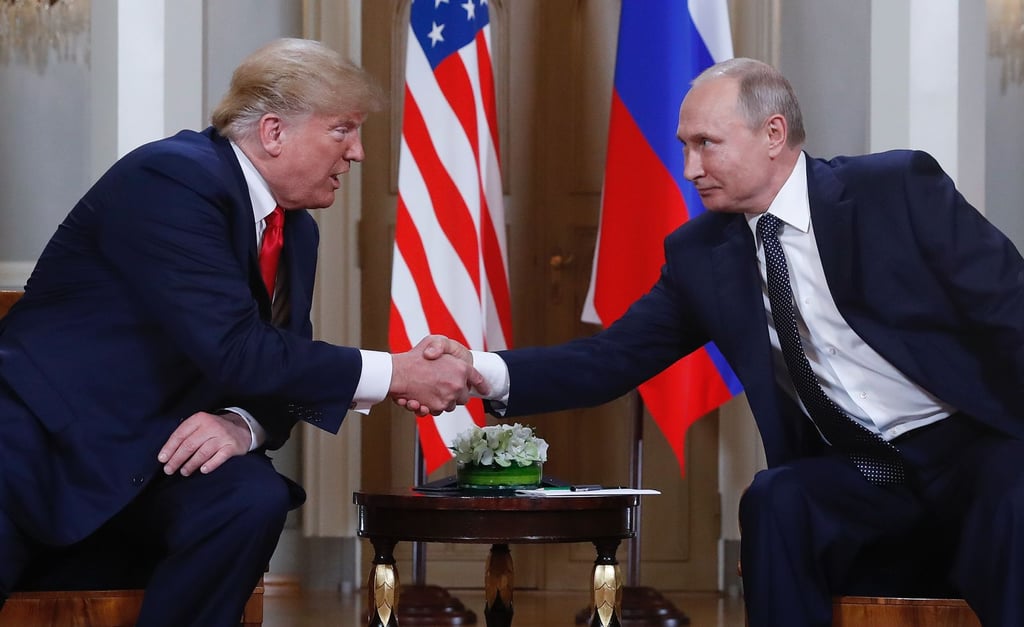 Trump no confirma si habló con Putin pero dice que sería algo 'inteligente'