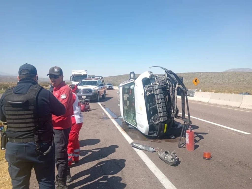 Accidente. Una aparatosa volcadura en León Guzmán dejó un lesionado.