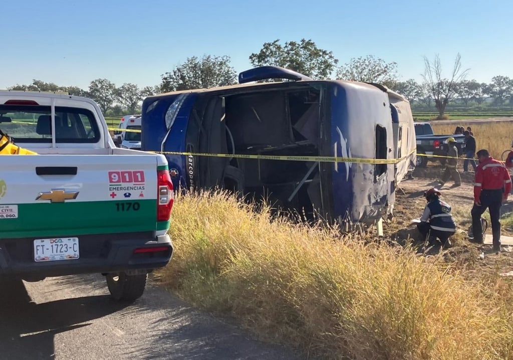 Libre, chofer de autobús que volcó y dejó dos muertos en Gómez Palacio