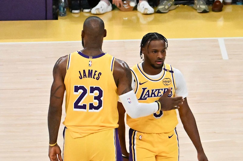 NBA: Así fue el debut de Bronny James junto a su padre LeBron