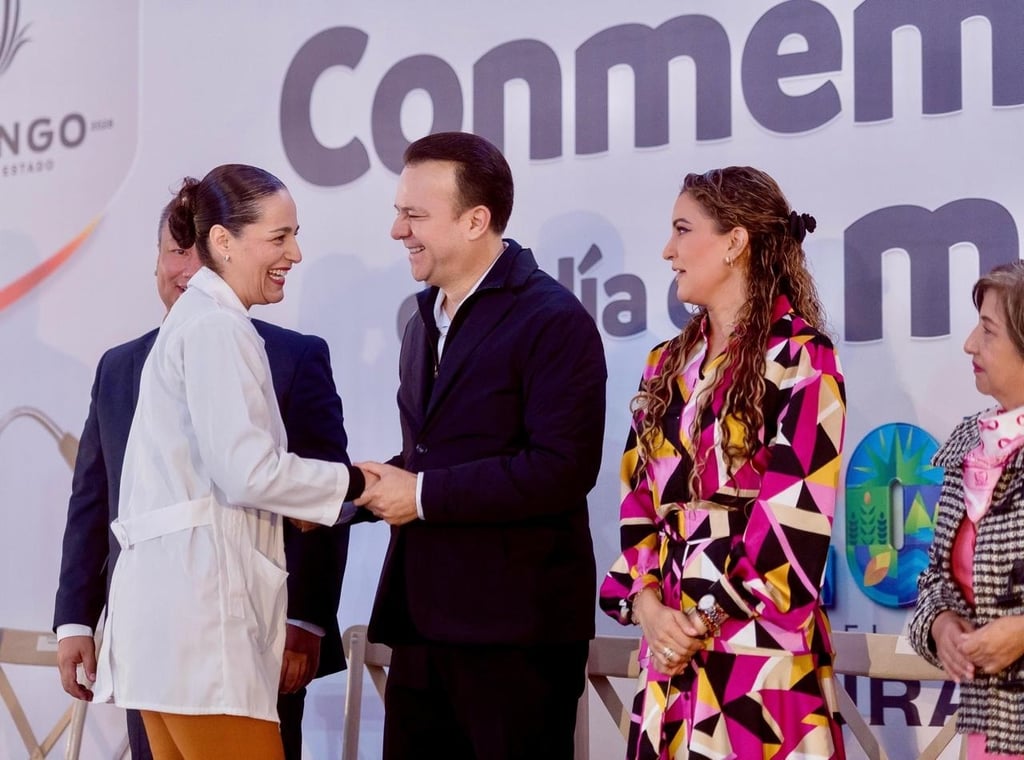 Celebración. El gobernador Esteban Villegas Villarreal conmemoró, junto a su esposa Marisol Rosso Rivera, el Día del Médico.