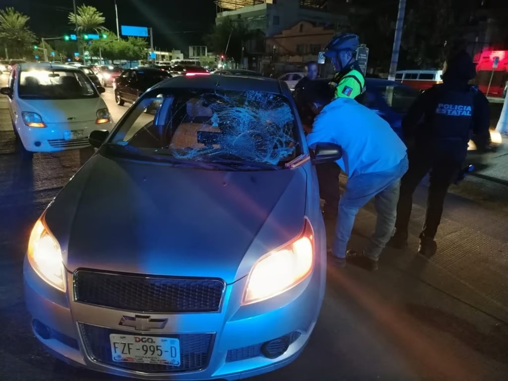 Accidente. Un hombre se encuentra grave en el Hospital General 450, después de que fue atropellado en el bulevar Dolores del Río.