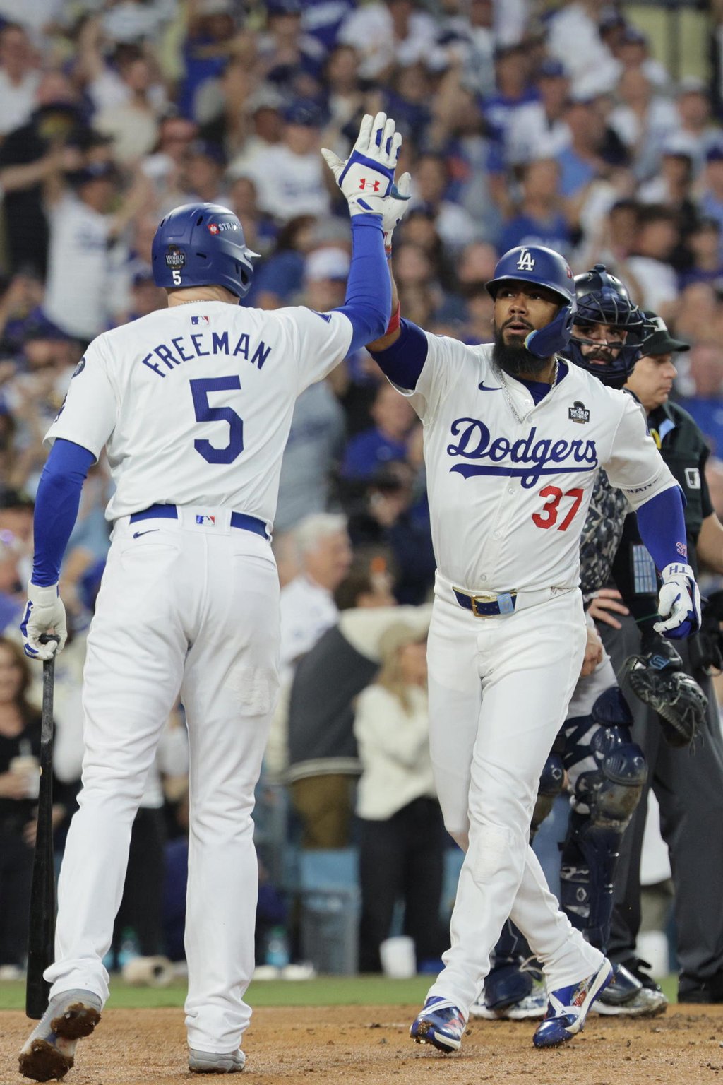 Triunfo.  Los Dodgers vencieron este sábado 4-2 a los Yanquis de Nueva York en el segundo partido de la Serie Mundial.