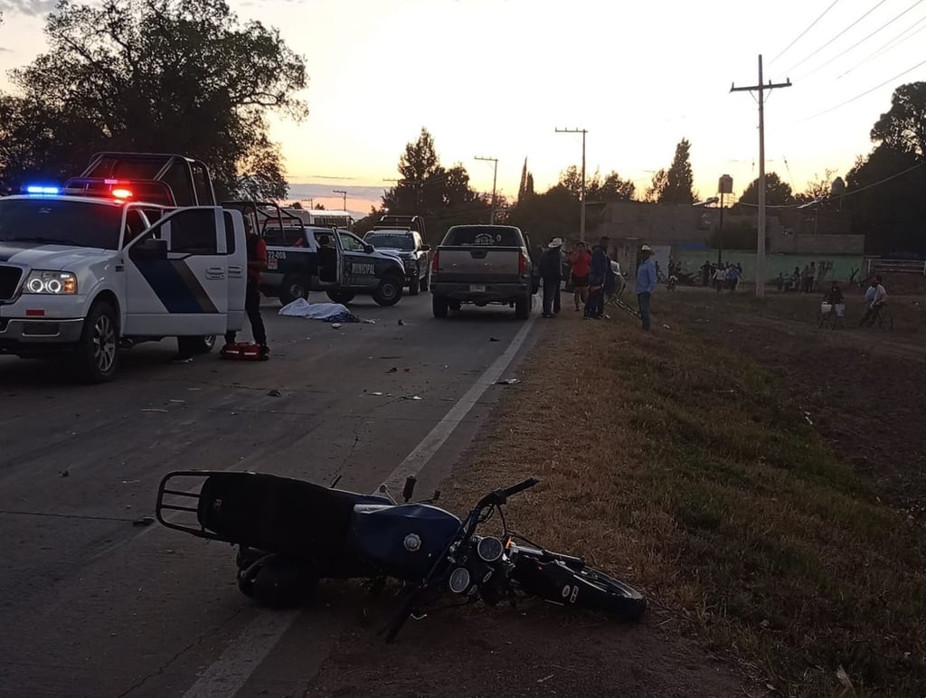 Conductor impactó a dos motociclistas en Canatlán; uno de ellos murió