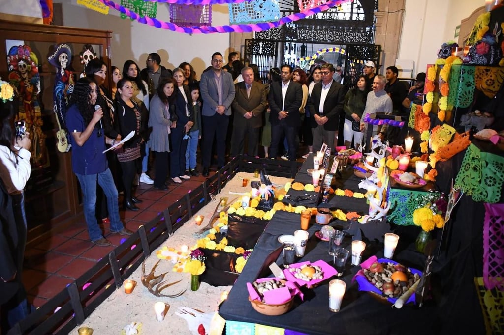 Los pasillos del Edificio Central se llenaron de luces, colores, olores y sabores.