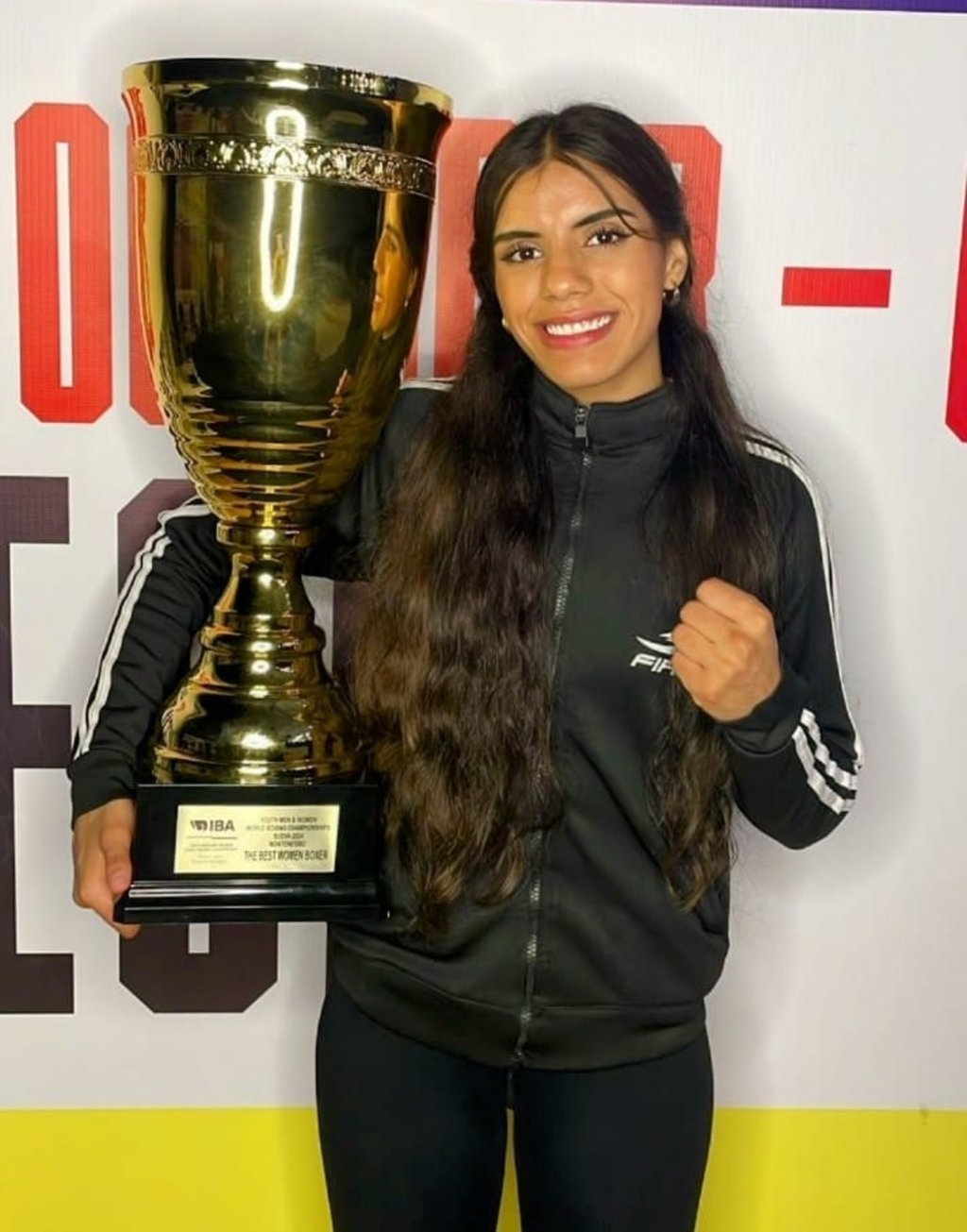 MVP. La boxeaqdora duranguense Valeria Amparán fue reconocida como la mejor boxeadora de la Copa del Mundo de Box Juvenil, en Montenegro.