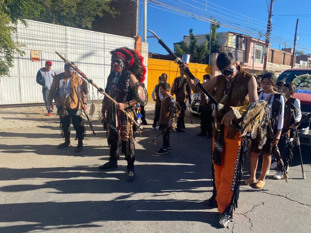 Presentación. Los danzantes partieron del Factor al Nuevo Santuario.