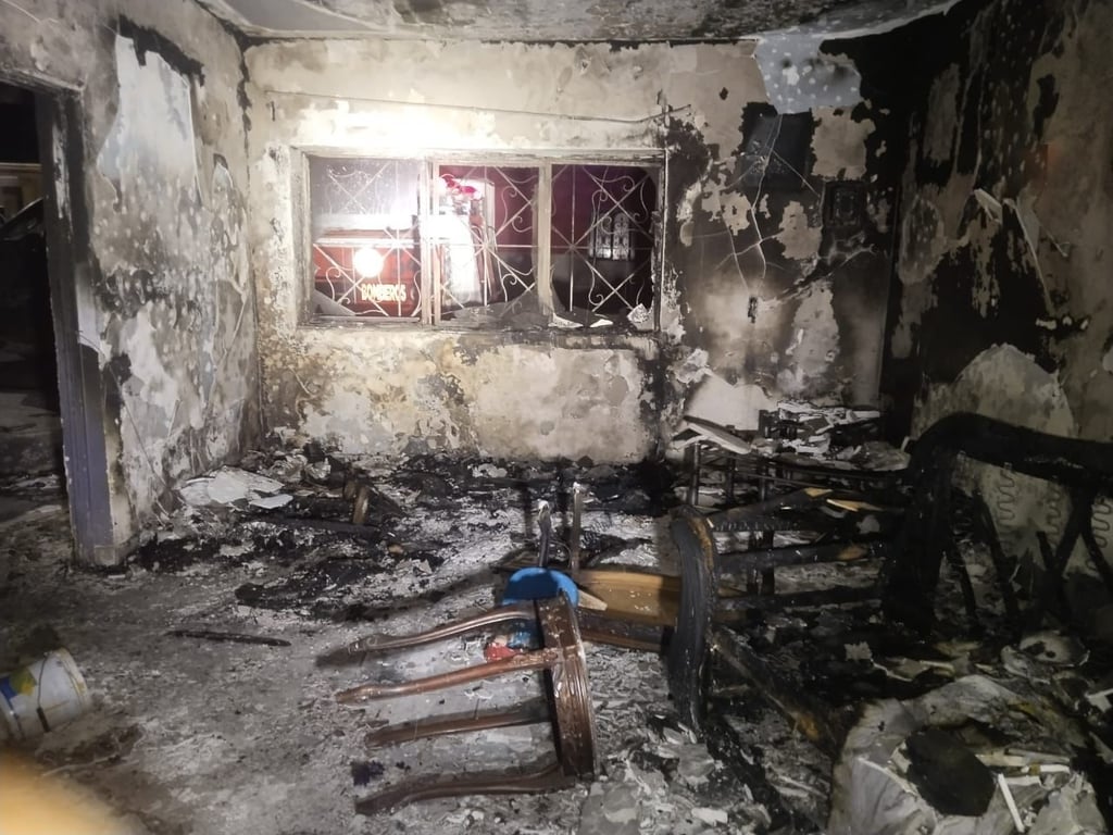 Hecho.  Una casa habitación se incendió la madrugada de este lunes, en El Refugio.