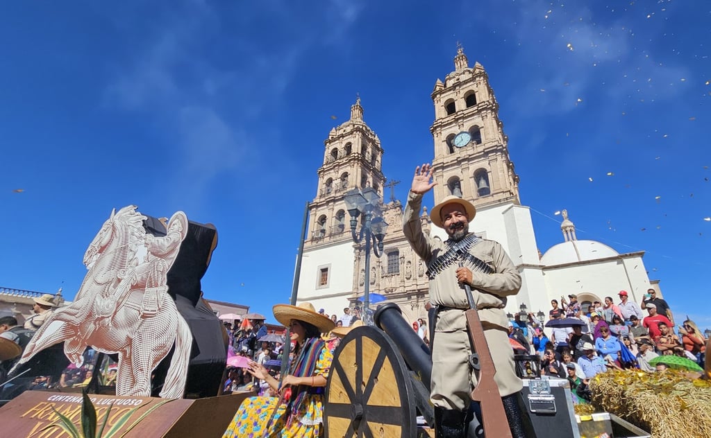 Personajes. Personajes como Francisco Villa no podian faltar en la conmemoración del levantamiento armado que vio sus inicios el 20 de noviembre de 1910.


