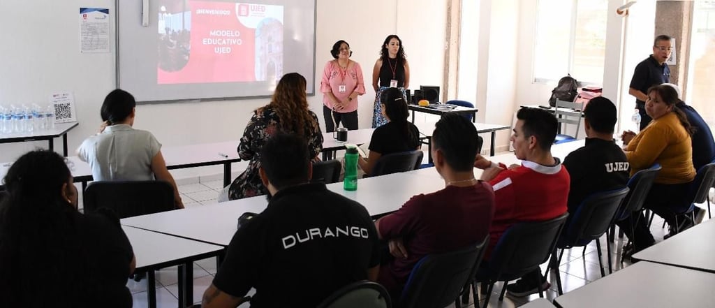 Las universitarias juaristas dictaron la conferencia 'Formación y difusión para el desarrollo sostenible: Impulsando la responsabilidad social en la Universidad Juárez del Estado de Durango'.