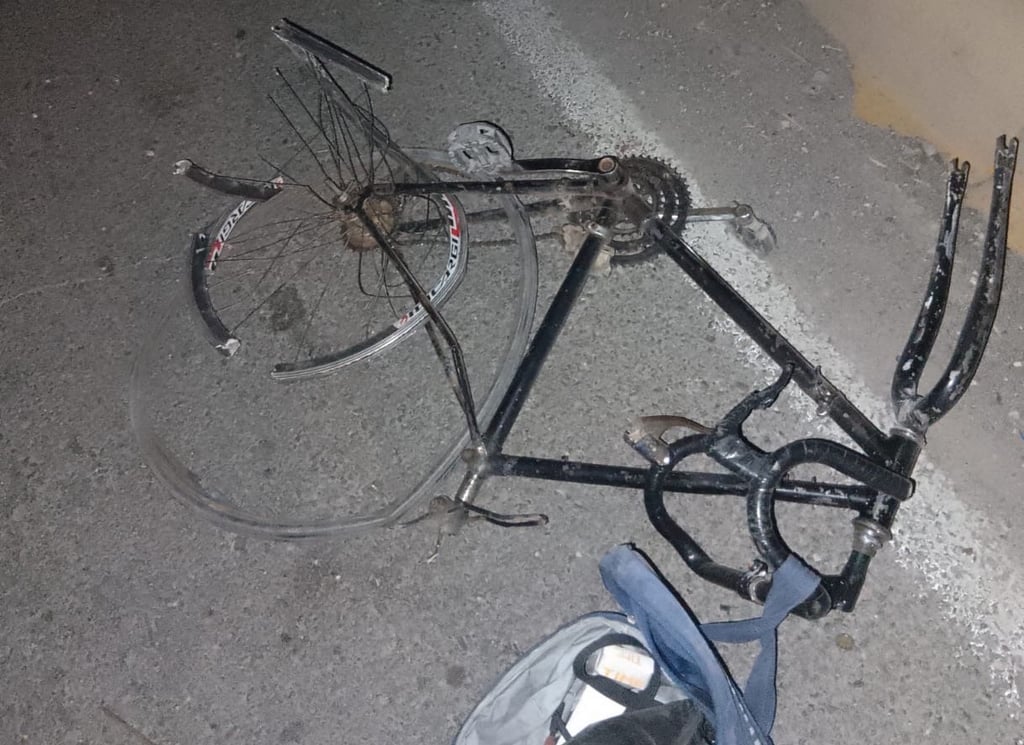 Ciclista muere tras ser arrollado por un 'auto fantasma' en Lerdo