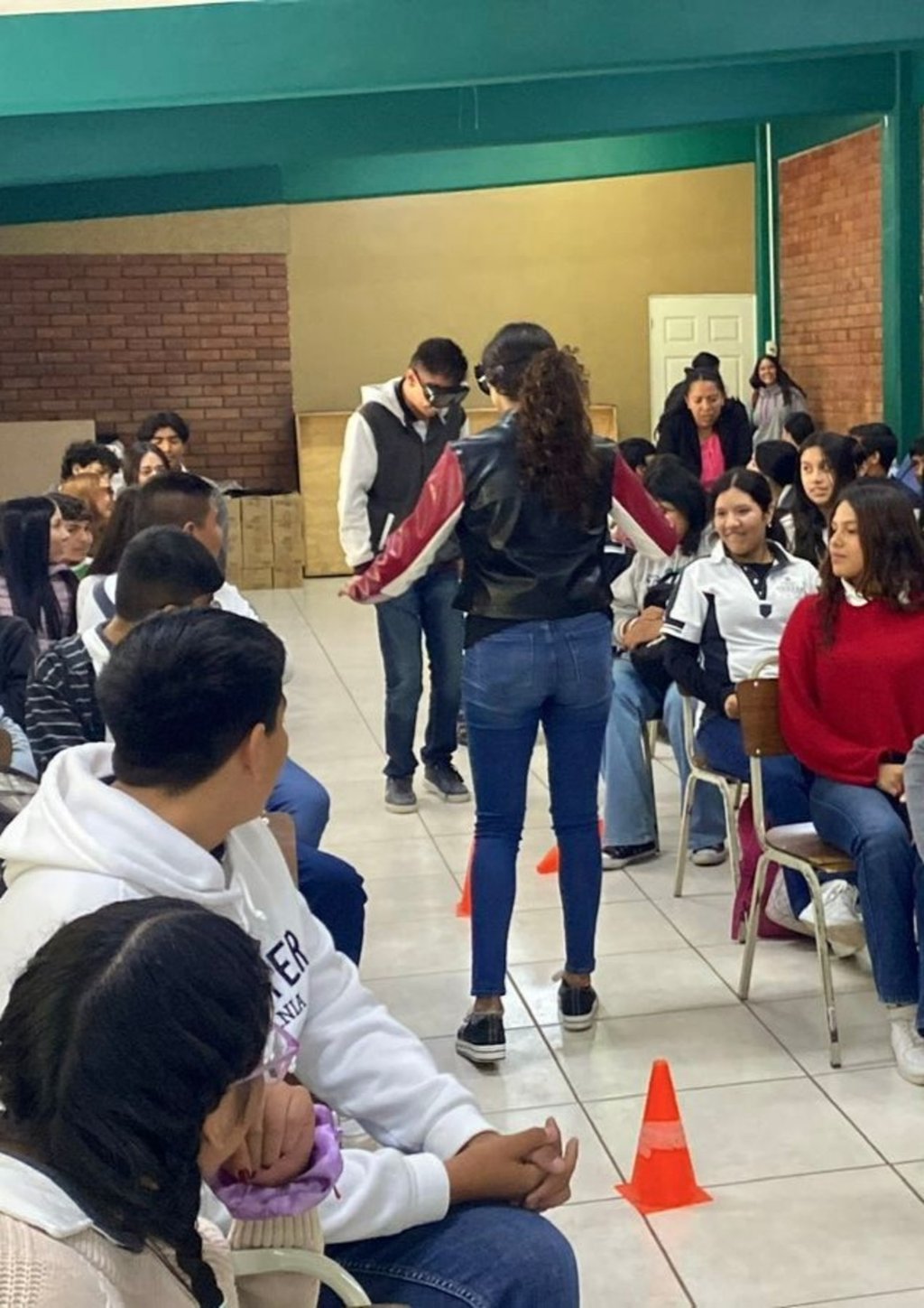 Talleres. Estudiantes de secundaria y preparatoria conocen las consecuencias de algunas problemáticas sociales.