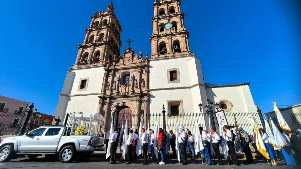 Retos. Durante su mensaje, el Arzobispo dijo que se deben superar muchos retos.




