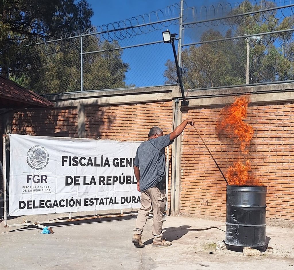 Acción. La Fiscalía General de la República incineró cerca de 21 kilogramos de diversa droga.