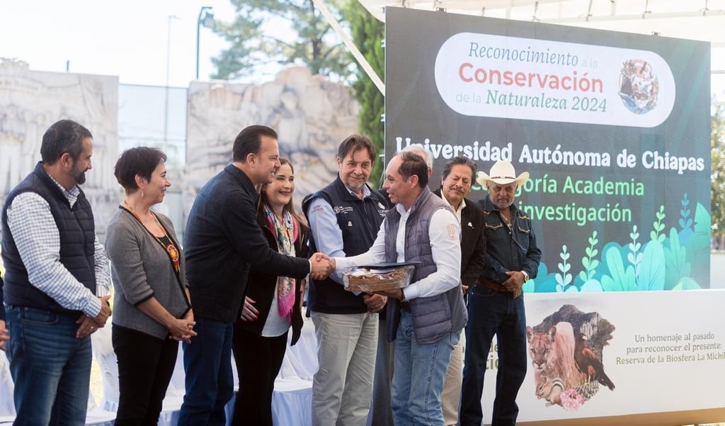 Detalles. En este evento celebrado en la capital duranguense, se llevó a cabo un homenaje y reconocimientos póstumos a los precursores la ciencia y la ecología en México.