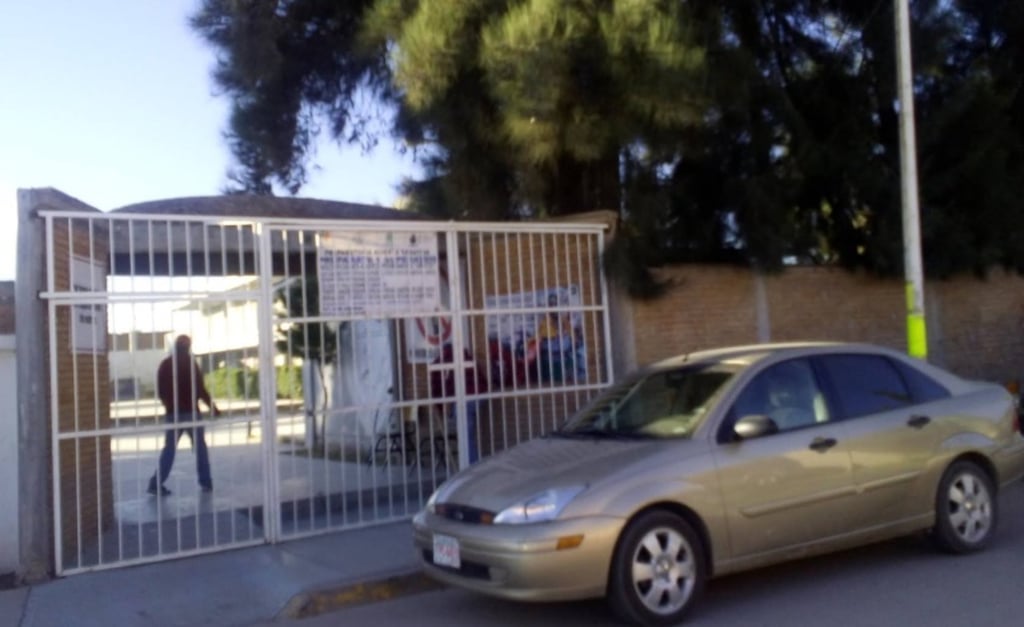 Versión. Autoridades investigan el caso de una menor de edad agredida presuntamente en una secundaria.