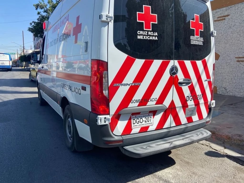 Hecho. Un joven sufrió una descarga eléctrica cuando limpiaba un techo en Gómez Palacio.