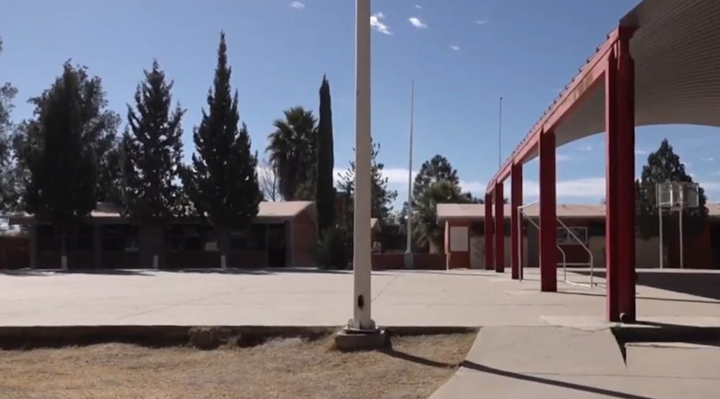 Detalles. Una alumna de secundaria recibió una agresión en un ojo dentro de un salón de clases de una secundaria en la ciudad de Durango; la menor fue llevada al Hospital Materno Infantil.