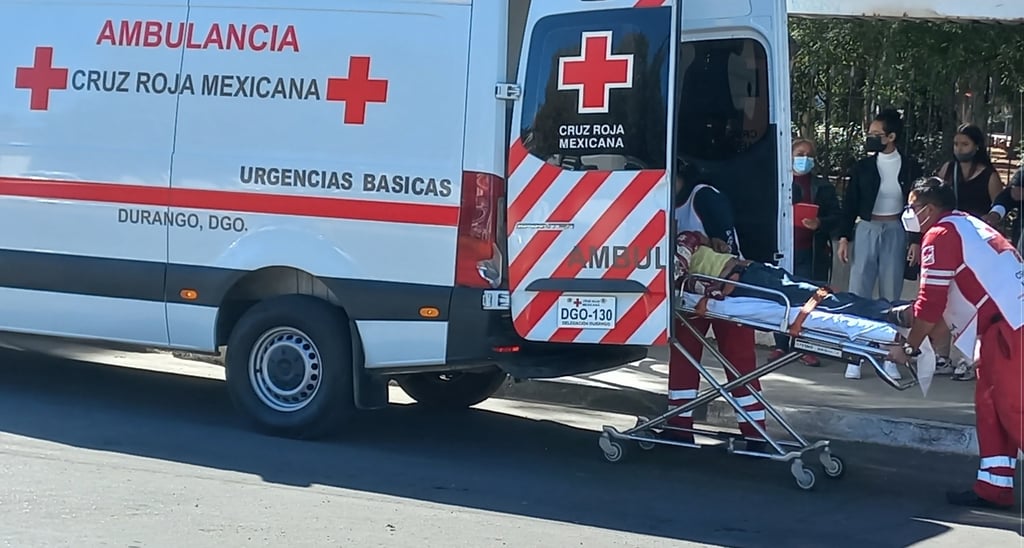 Situación.  Dos mujeres y una niña estaban arriba del camellón del bulevar División Durango cuando fueron atropelladas por un motociclista.