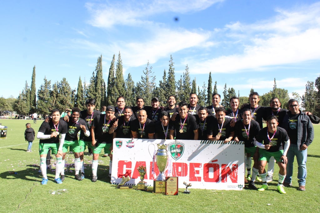 Campeones. El Trébol FC se coronó en la máxima división de la Liga Benito Juárez, al derrotar por 6-2 al Pueblito Botanero.