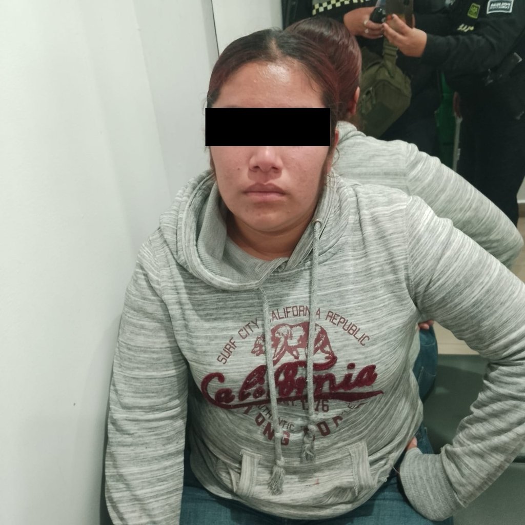 Capturan a ladrona en Coppel; su pareja la abandonó tras ser sorprendidos