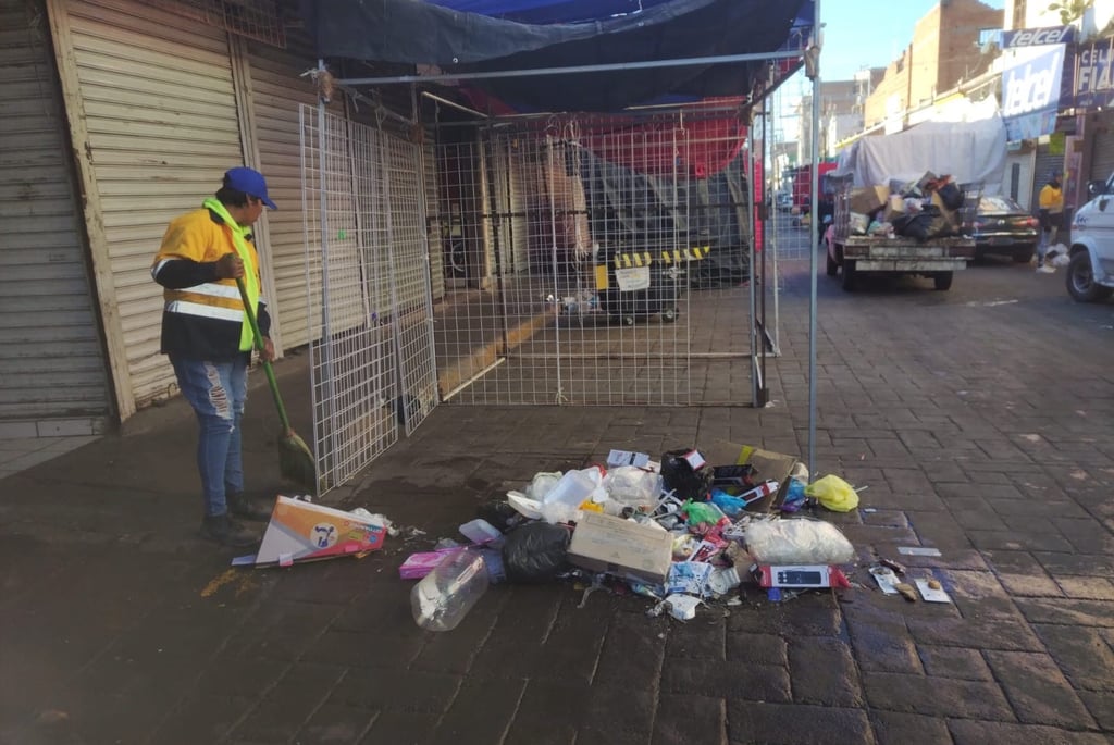 Tras ventas navideñas, realizan operativo de limpieza en el Centro de Durango