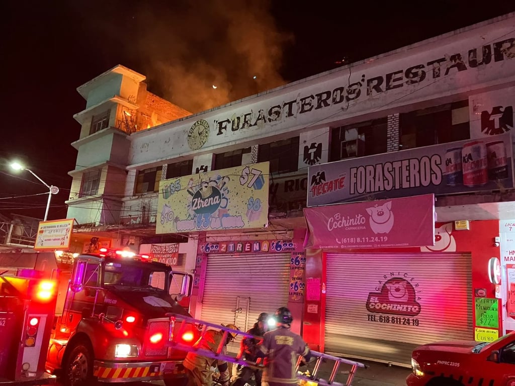 Caso. La Navidad comenzó con un fuerte incendio de un Restaurante Bar, en la Zona Centro de la capital duranguense.