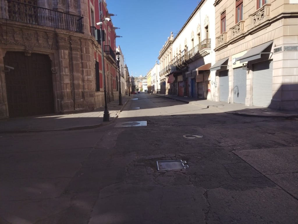 Centro Histórico. Por la mañana del 25 de diciembre, la calle 5 de febrero, de las principales en Zona Centro, lucia completamente limpia y sin aglomeración de personas como un día anterior.











