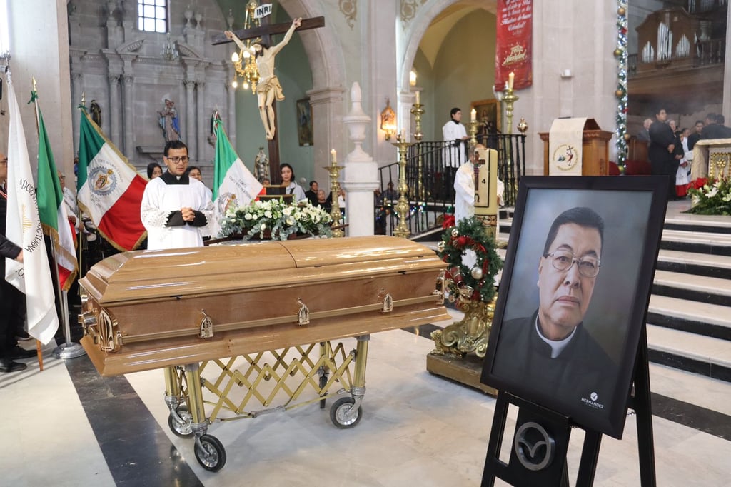 Con emotiva misa despiden al padre Javier Almeida Chi, en Catedral de Durango