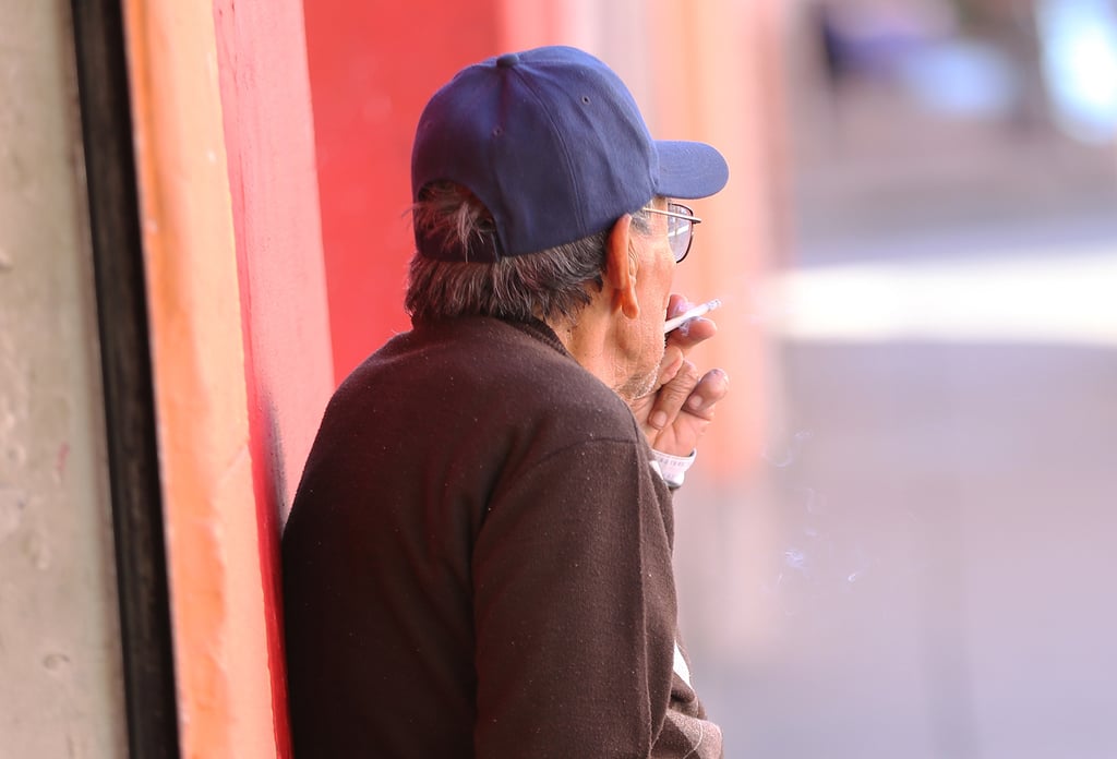 Vulnerables. Adultos mayores son presas de extorsionadores y personas que se dedican a estafar.