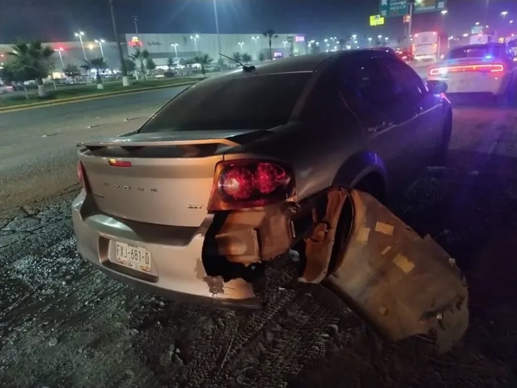 Hecho. Se registró un choque por alcance en el puente Hamburgo de Gómez Palacio.