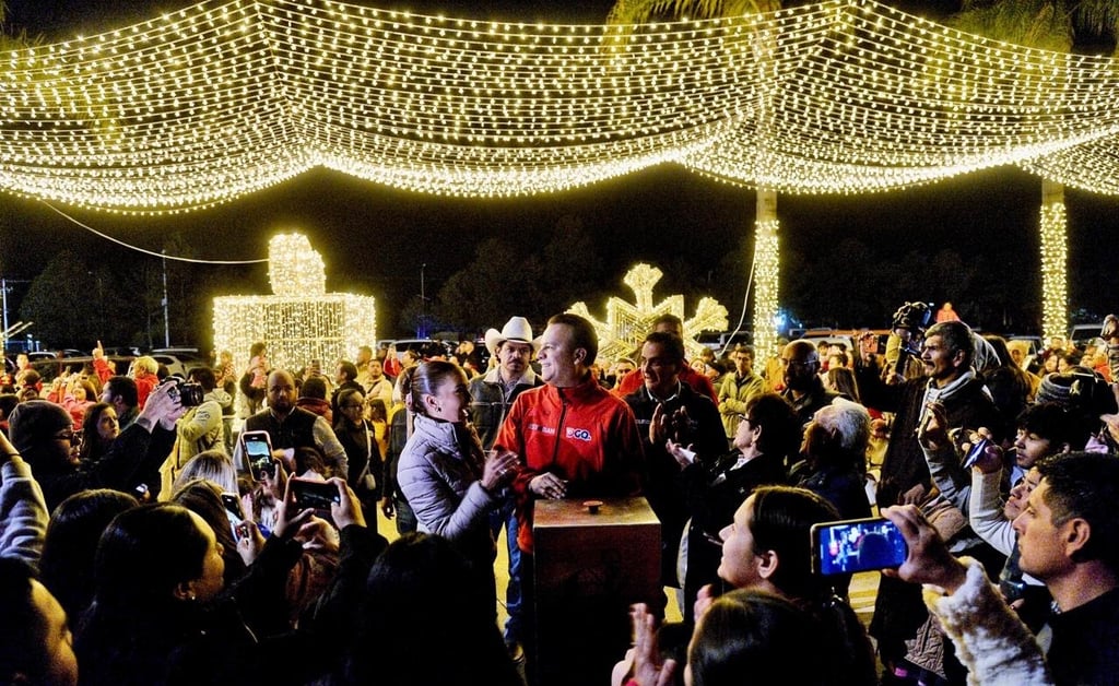 Detalles. Los asistentes podrán recorrer el Monumental Nacimiento, los juegos mecánicos, los brincolines, el área de comida, espectáculos de luces y una hermosa decoración navideña que abarca desde la entrada del estacionamiento hasta los pasillos del recinto.