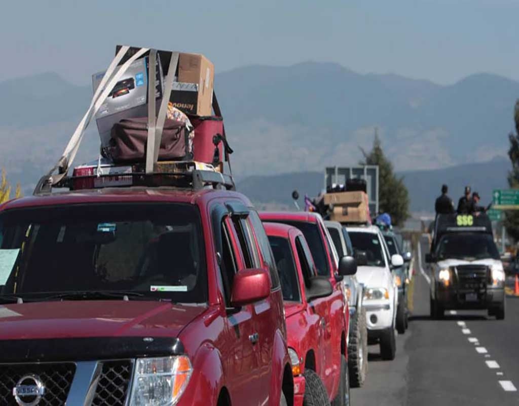 Paisanos. Se esperaban alrededor de 20 mil paisanos a Durango para estas fiestas decembrinas y llegaron más de 43 mil.