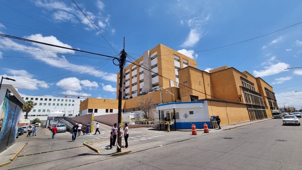 Versión. En el Hospital Materno Infantil atienden a un menor con fractura de cadera, presuntamente por caída de la cama.