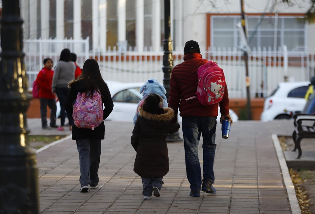 Retorno. La mañana del lunes regresaron los 380 mil alumnos de Educación Básica a clases en el estado.