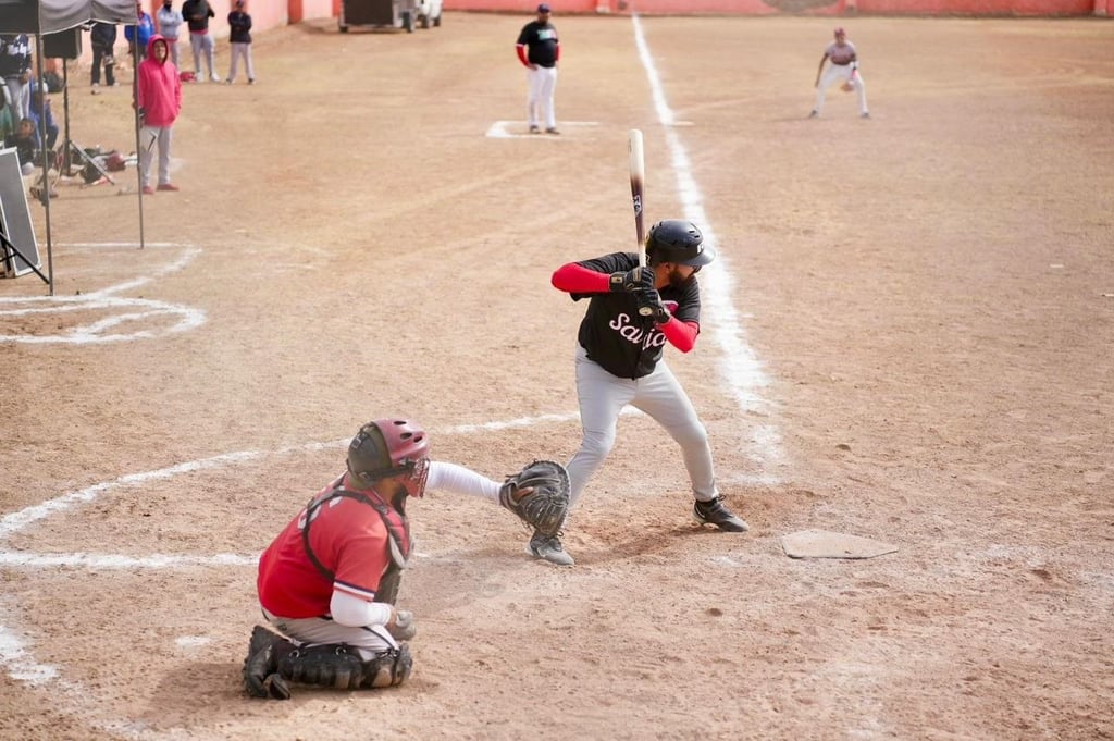 Trabajos. Se entregaron mejoras en 10 canchas de futbol y beisbol en diversas comunidades. 