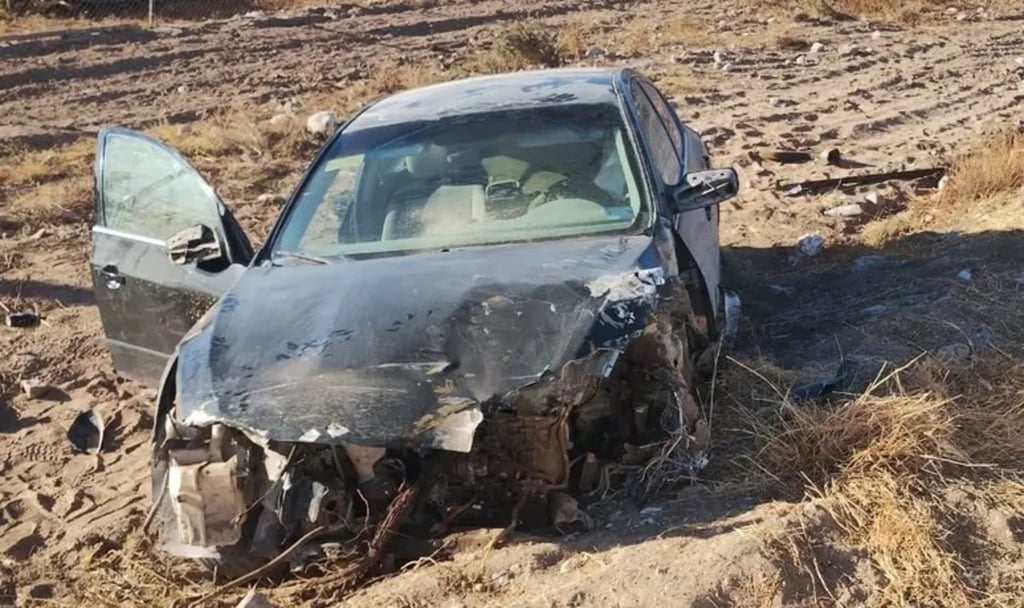 Accidente. Un hombre resultó lesionado tras impactar su auto contra un tráiler en Gómez Palacio.